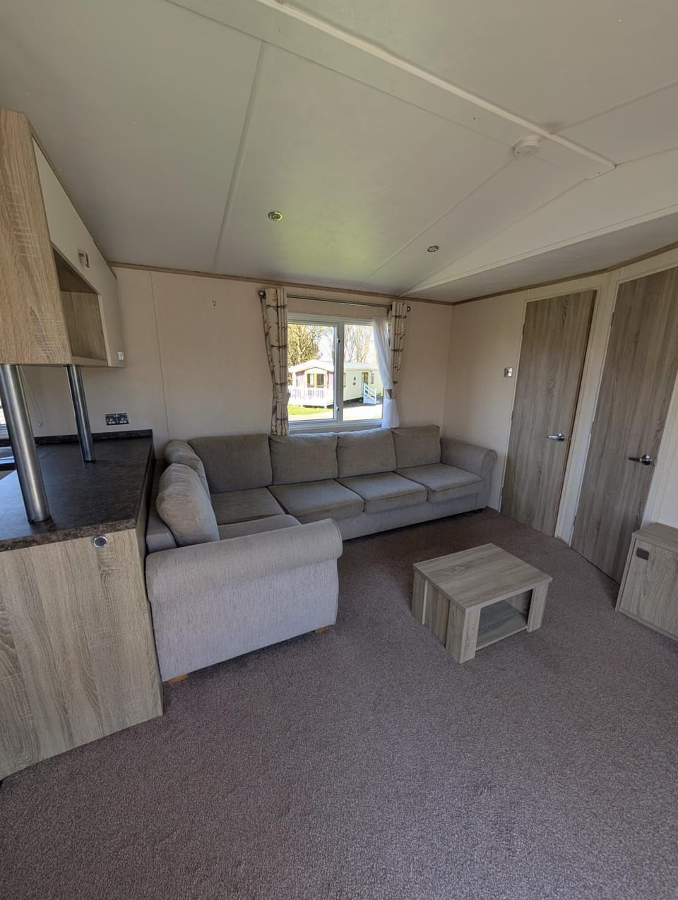 Poppy Bee Holiday Let at Sand Le Mer Holiday Park House in England