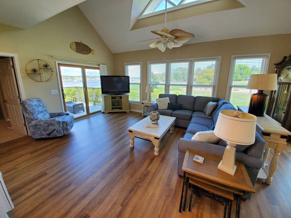 Living room, Sea view