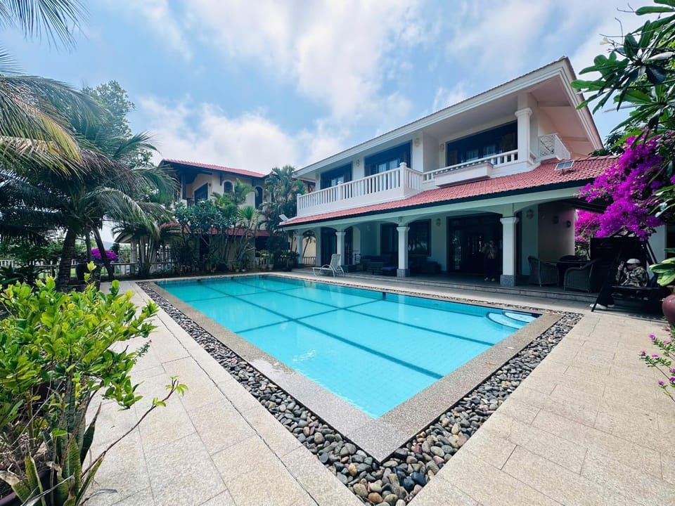 Property building, Day, Natural landscape, Garden, Garden view, Pool view, Swimming pool