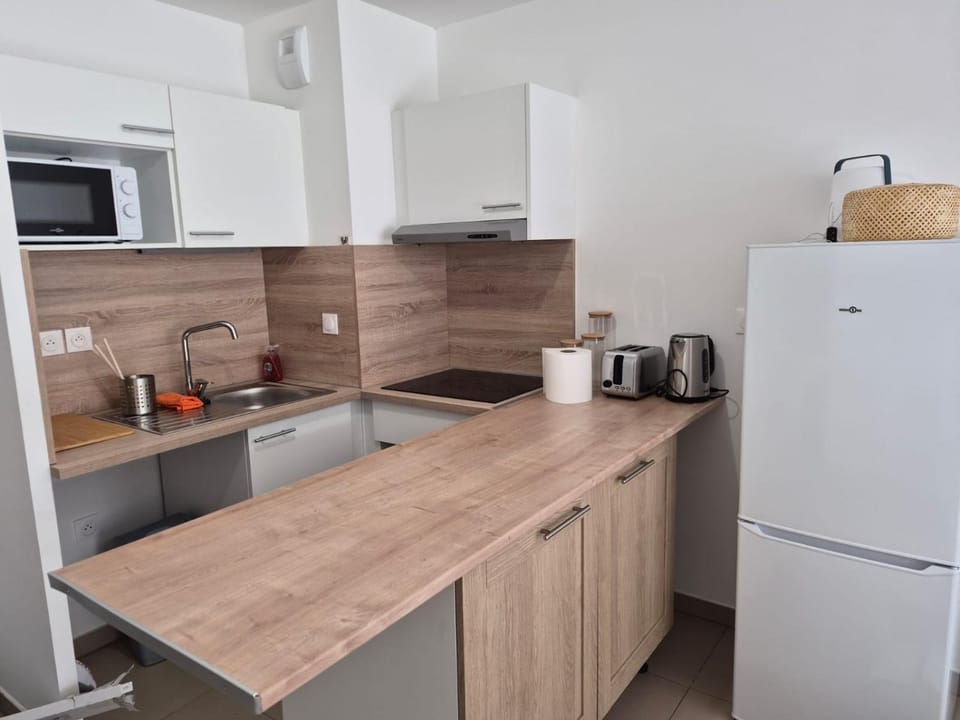 Appartement T2 tout confort avec terrasse avec Parking Apartment in Montpellier