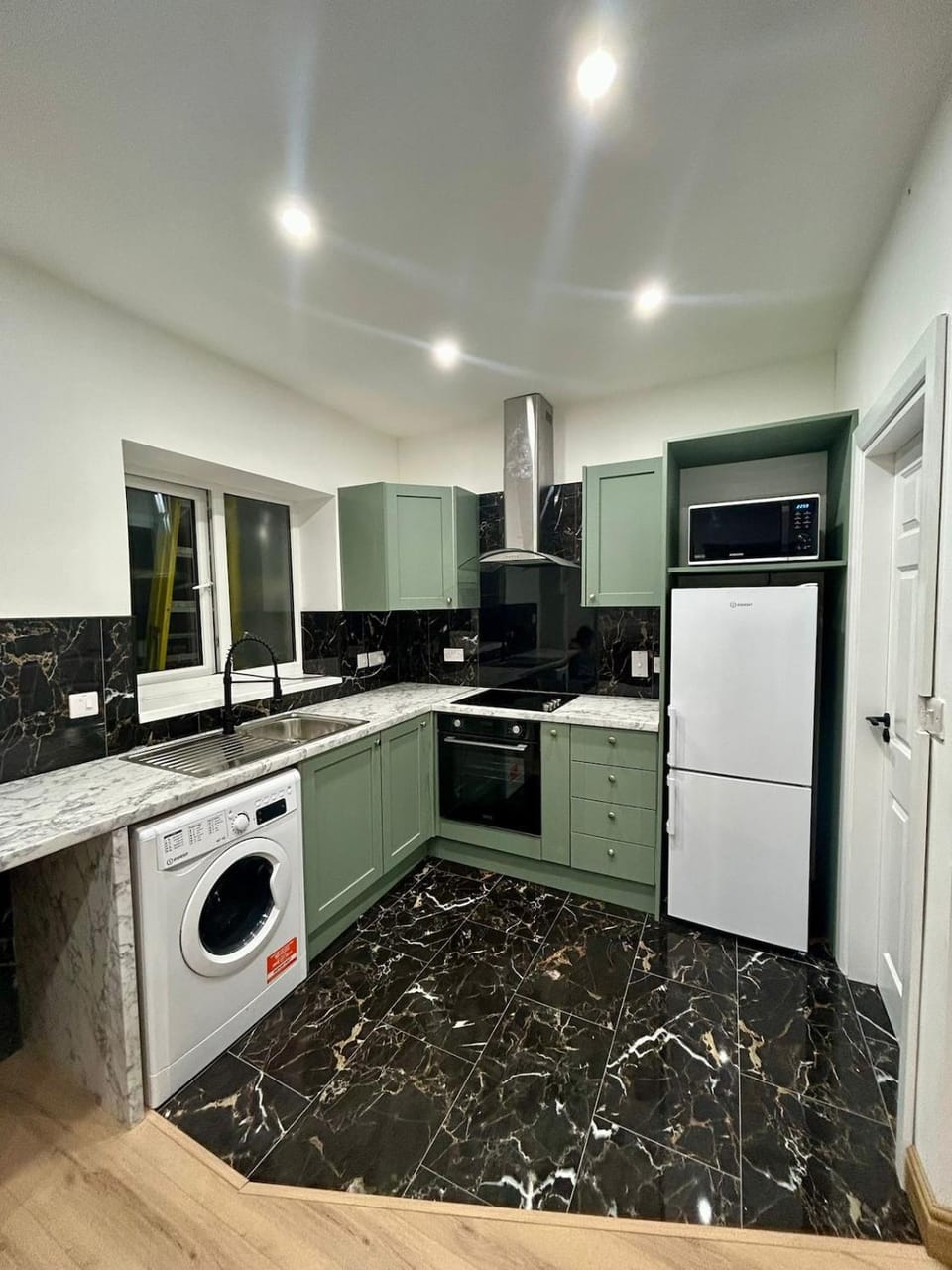 Private Studio with attached kitchen and bathroom Apartment in Limerick