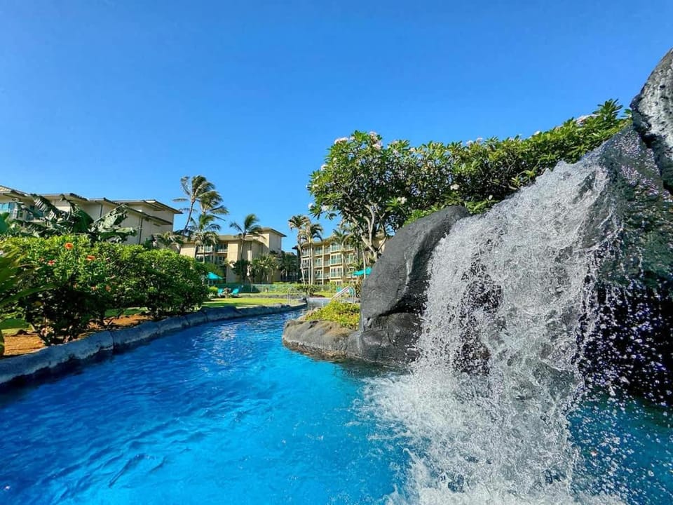 Waipouli G203 Beachfront Resort Pool Slides & AC House in Kauai