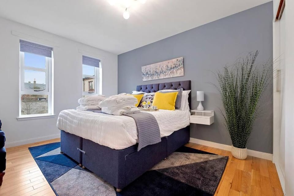 East Beach flat balcony with sea-views jacuzzi House in Lossiemouth