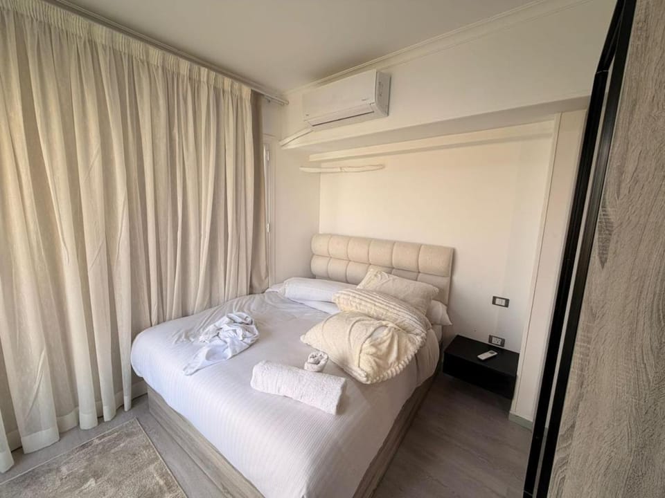 Cozy Apartment With Big Trace Apartment in Cairo