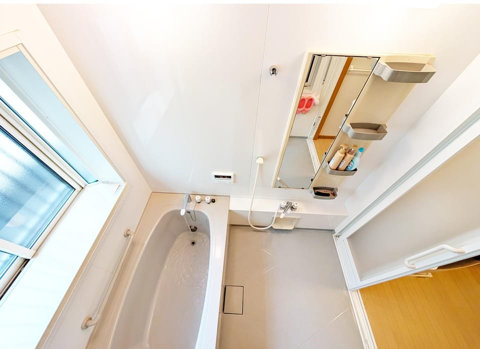 Bathroom, Bath
