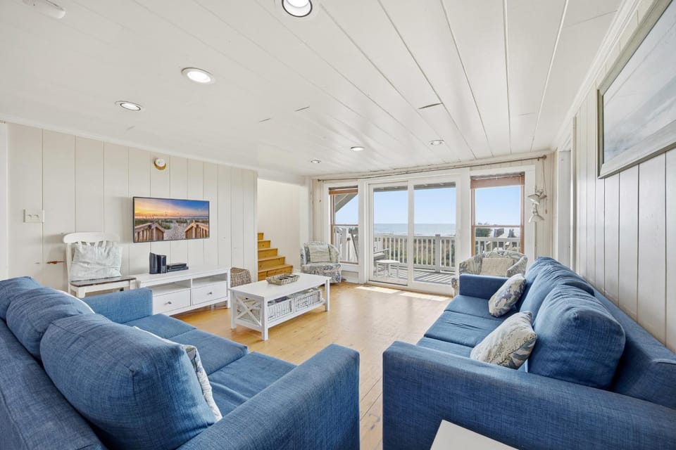 View (from property/room), Balcony/Terrace, Living room, Sea view