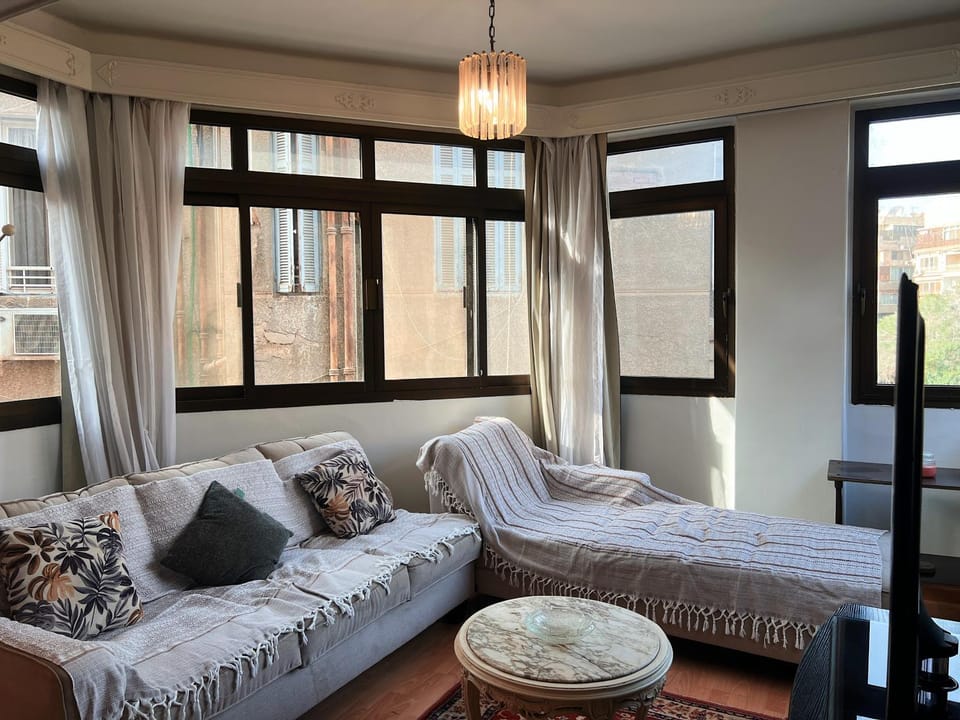 Communal lounge/ TV room, TV and multimedia, Living room, Lounge or bar, Seating area, Bedroom