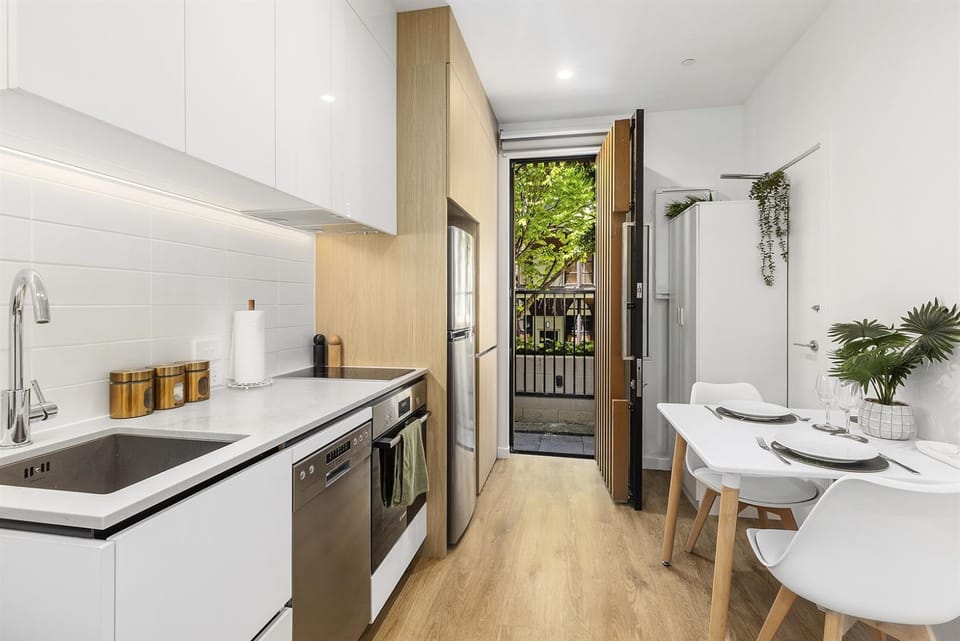 Kitchen or kitchenette, Dining area, dishwasher, oven, stove