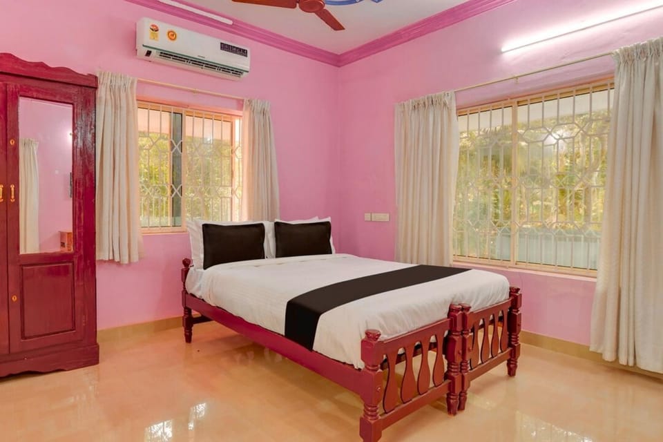 Bed, Bedroom, wardrobe, air conditioner