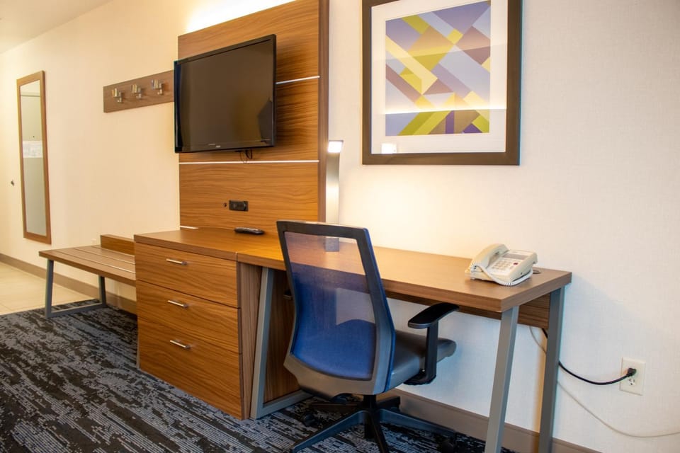 Holiday Inn Express & Suites Wausau by IHG Hotel in Wisconsin