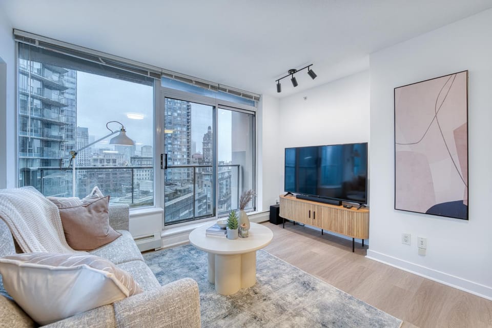 TV and multimedia, Seating area