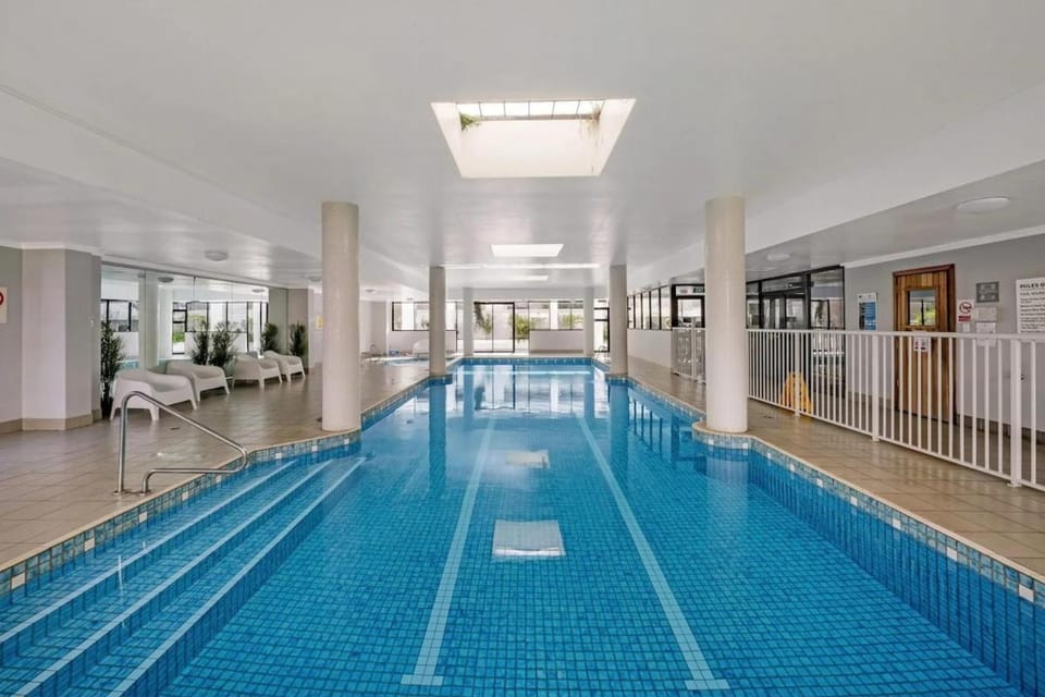 2BR Apt with Parking Walk to ICC & Darling Harbour & CBD & Chinatown Apartment in Sydney