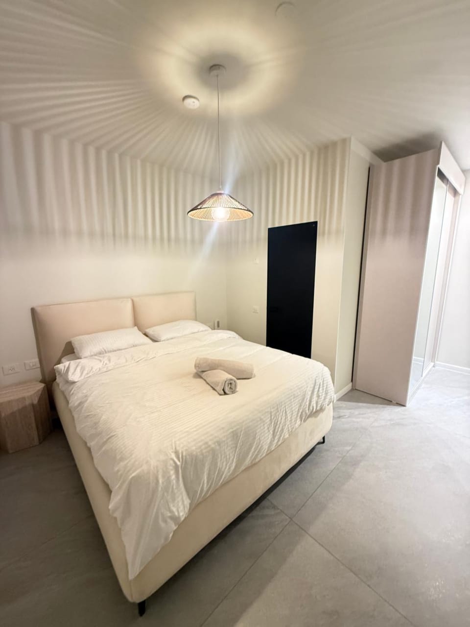 דירת בוטיק 2 חדרים וסלון ממד ומרפסת Apartment in Eilat