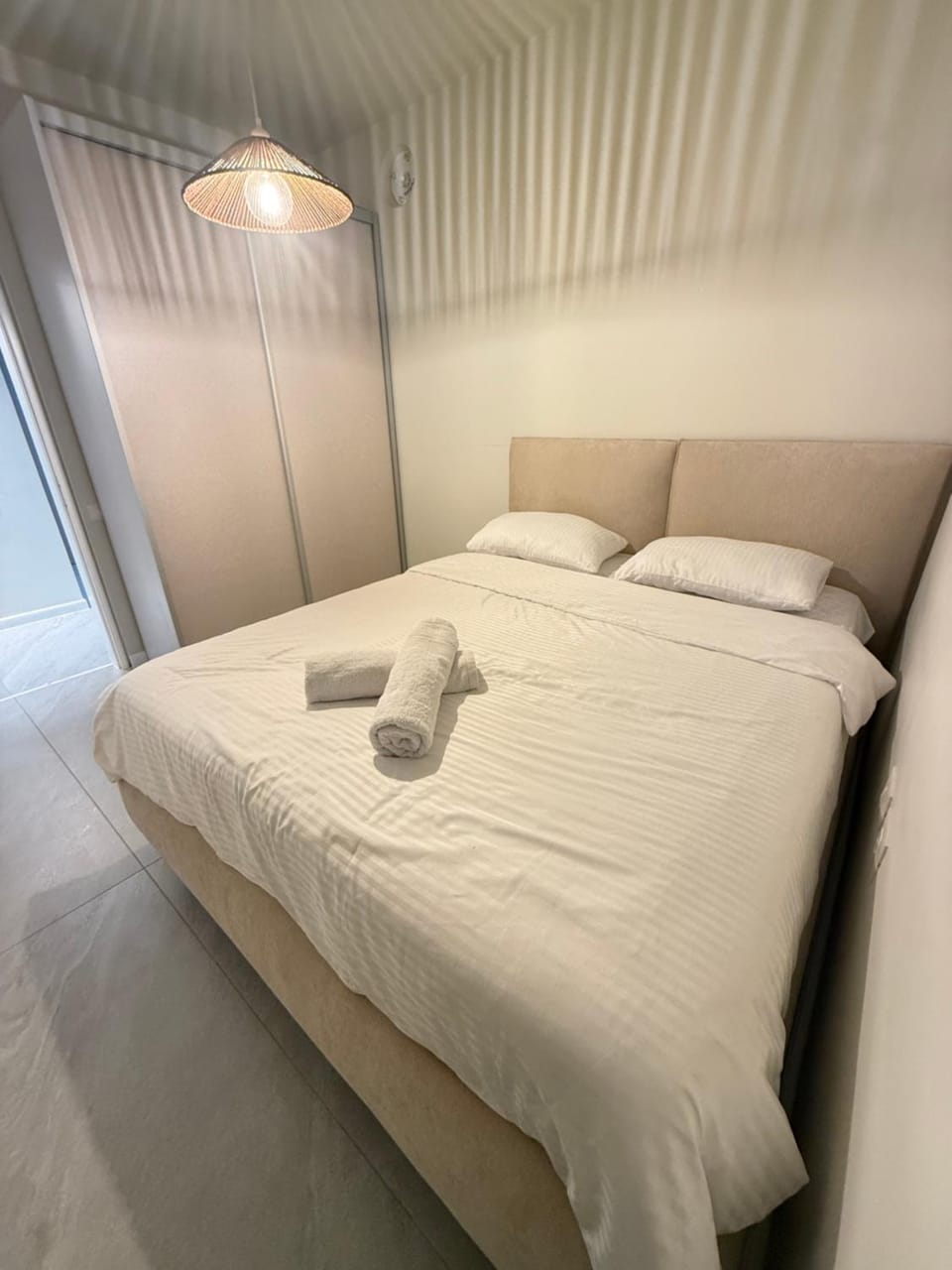 דירת בוטיק 2 חדרים וסלון ממד ומרפסת Apartment in Eilat