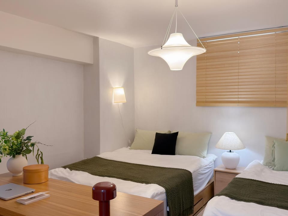 Property building, Bed, Photo of the whole room, Bedroom, Area and facilities, hair dryier