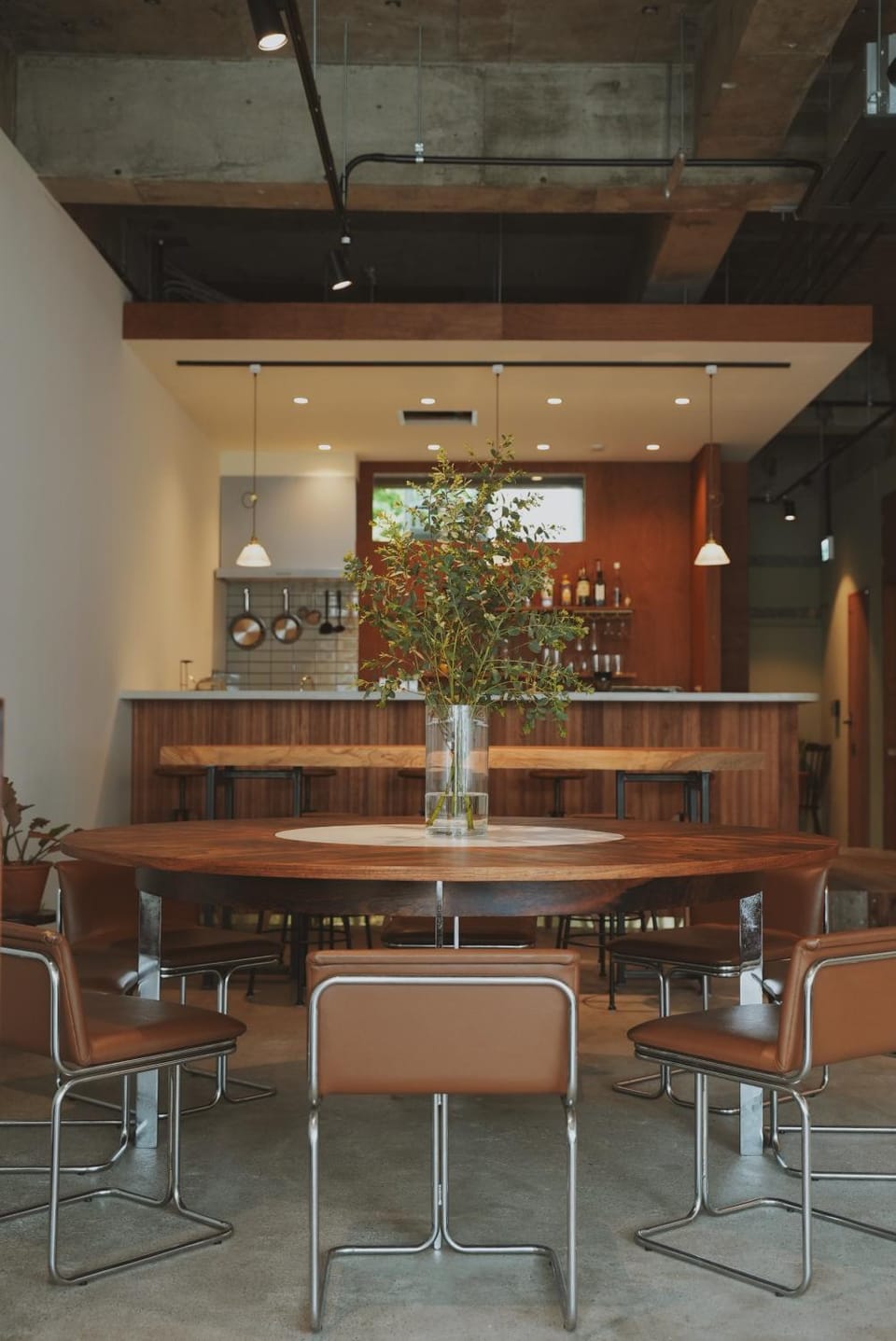 Restaurant/places to eat, Lounge or bar