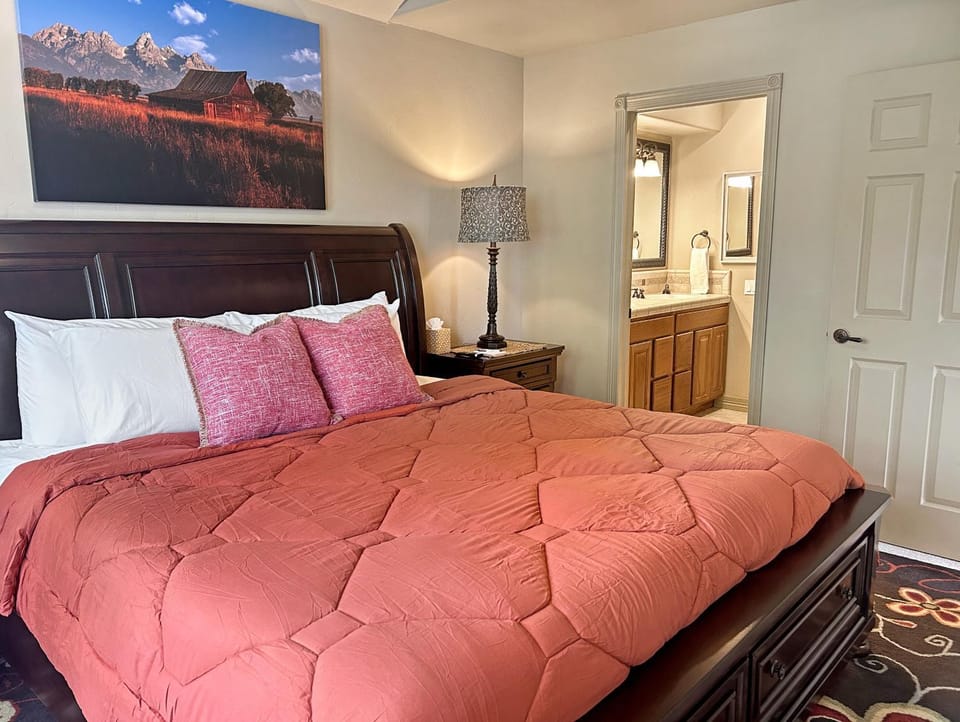 Victorian Chateau Retreat townhouse House in Grand Junction
