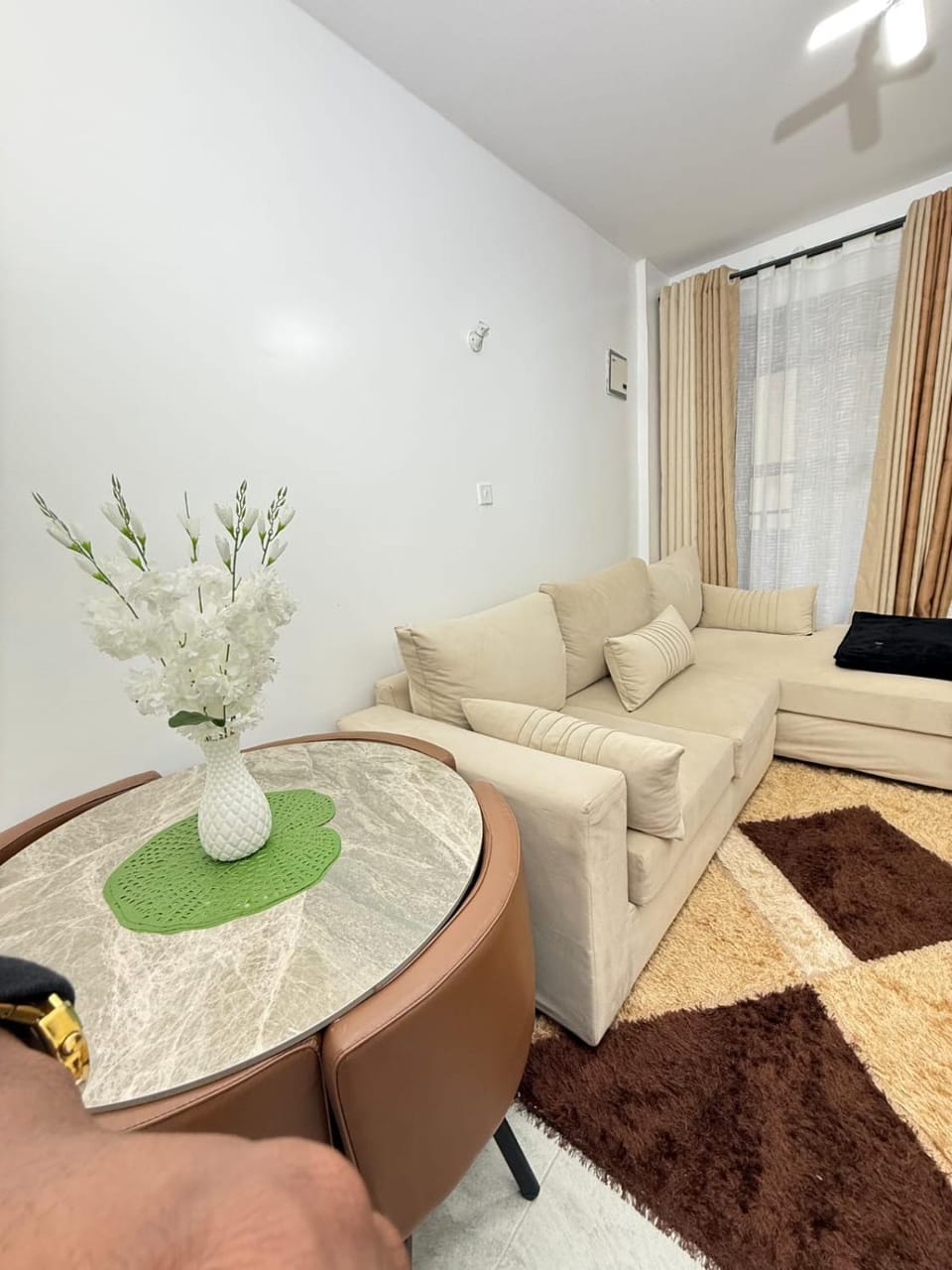 Seating area, Dining area