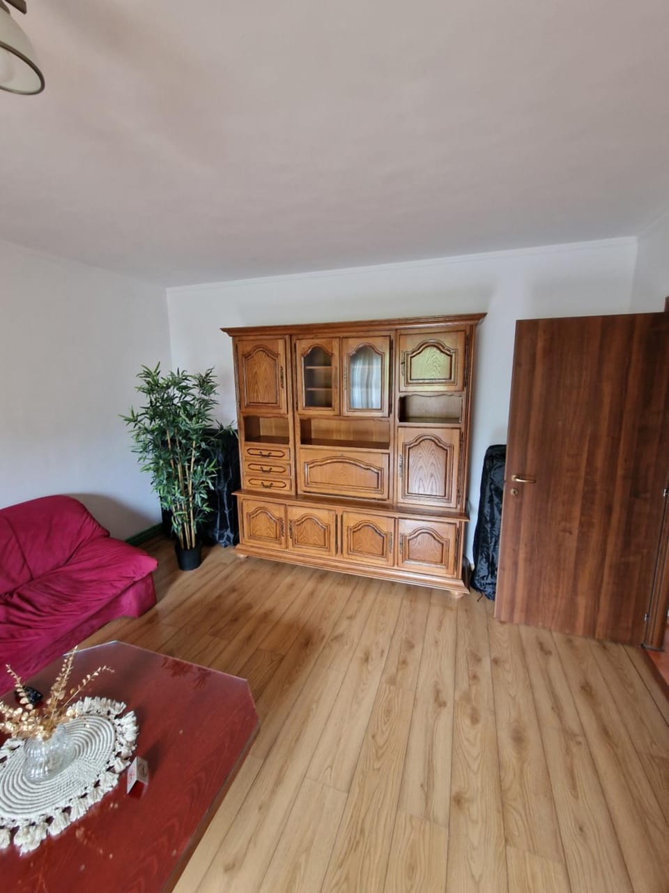 Living room, Photo of the whole room, Seating area