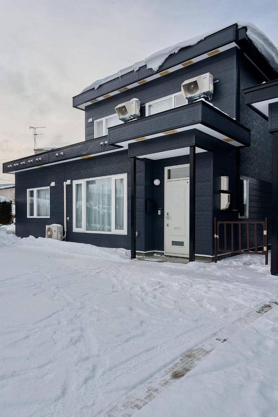 Property building, Facade/entrance