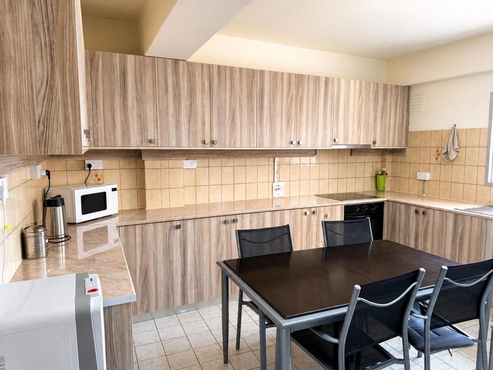 Kitchen or kitchenette, Communal kitchen, kitchen, kitchen