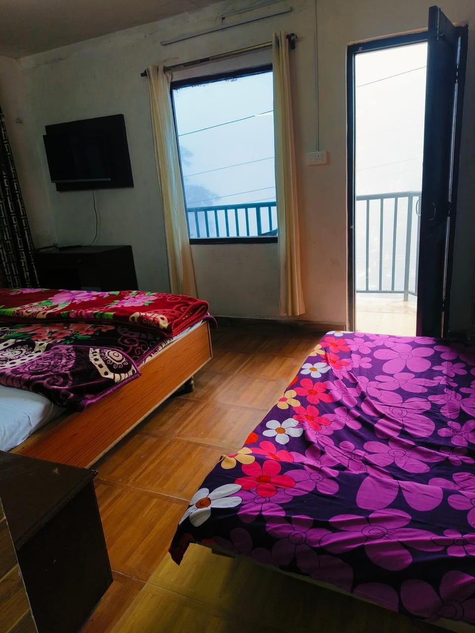 The Plaza Dalhousie - Near Ghandhi Chowk Mall Road Hotel in Himachal Pradesh