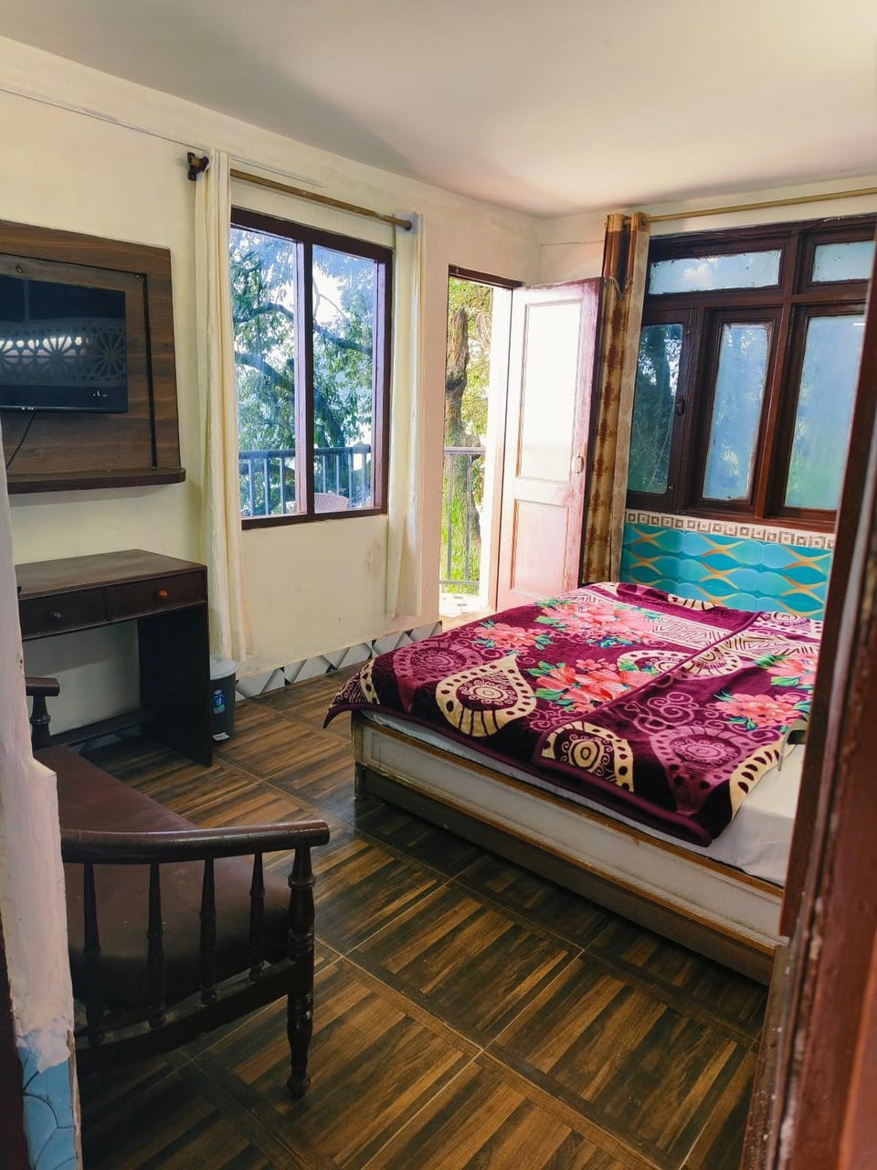 The Plaza Dalhousie - Near Ghandhi Chowk Mall Road Hotel in Himachal Pradesh