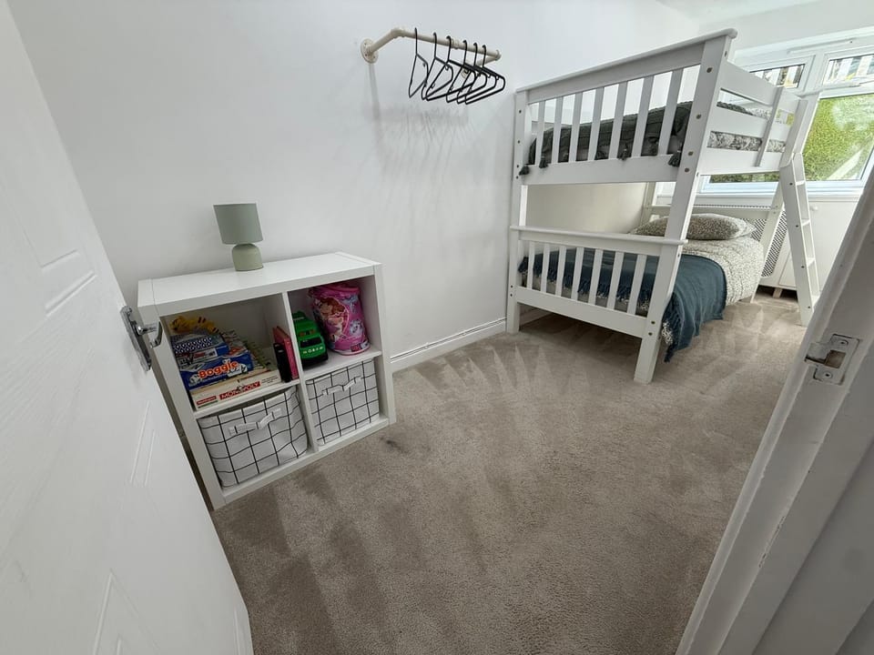 Perranporth Stay - Surf, Sand & Sunsets Apartment in Perranporth