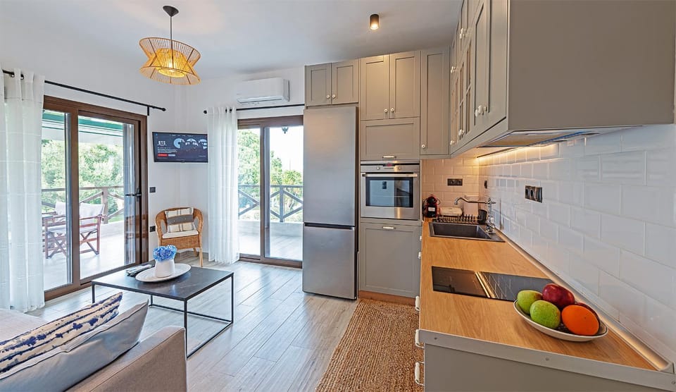 Living room, Seating area, internet, oven, stove, kitchen, air conditioner