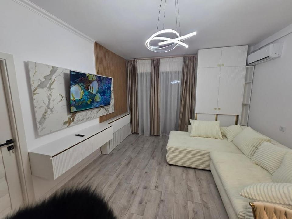 Apartament DeLux cu Jacuzzi Caciulata Apartment in Romania