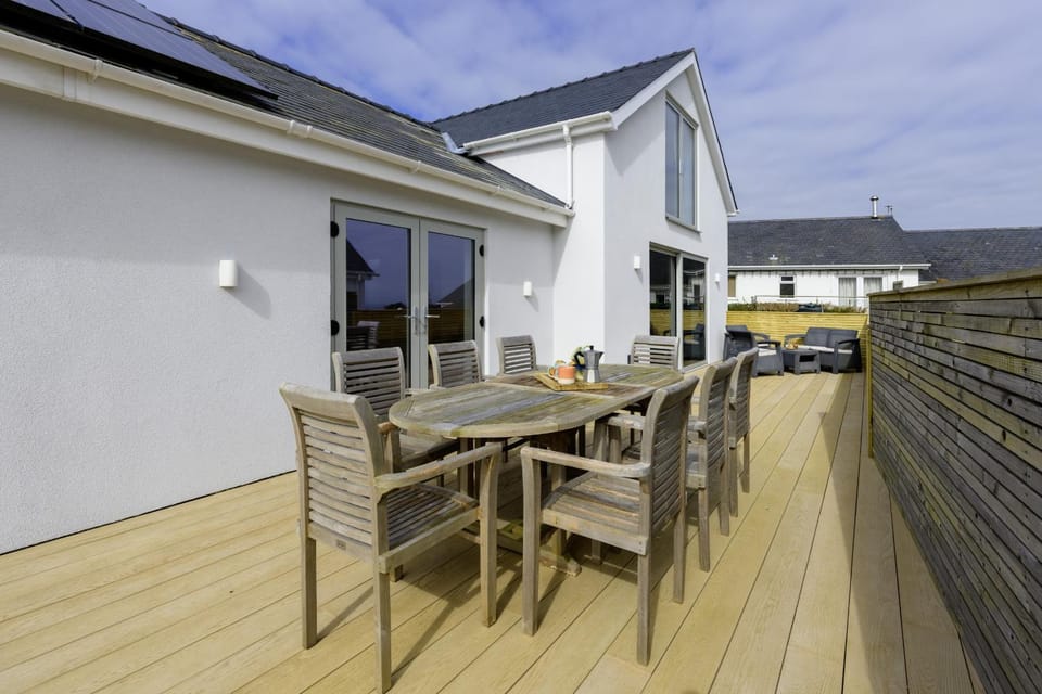Finest Retreats - Hampton Coast House in Abersoch