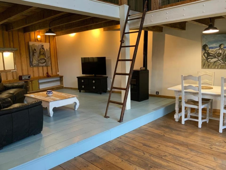 Très beau loft, proche gare House in Le Mans