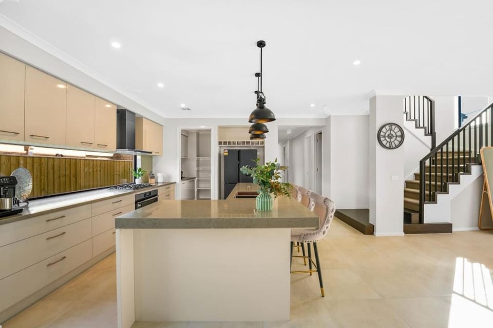Luxury Spacious Family House Full of Love & Unity! Villa in Little River