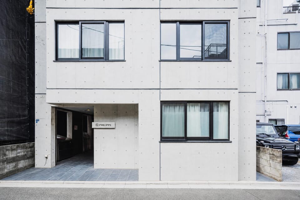 Property building, Day