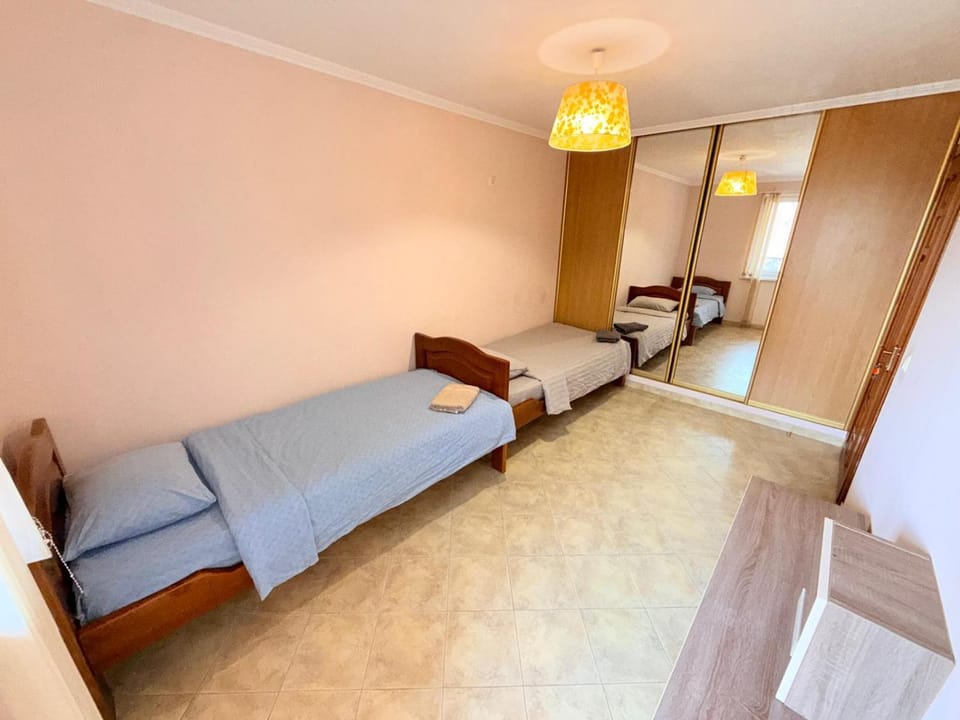 1 Double Budget Room Center Park Hostel in Chișinău
