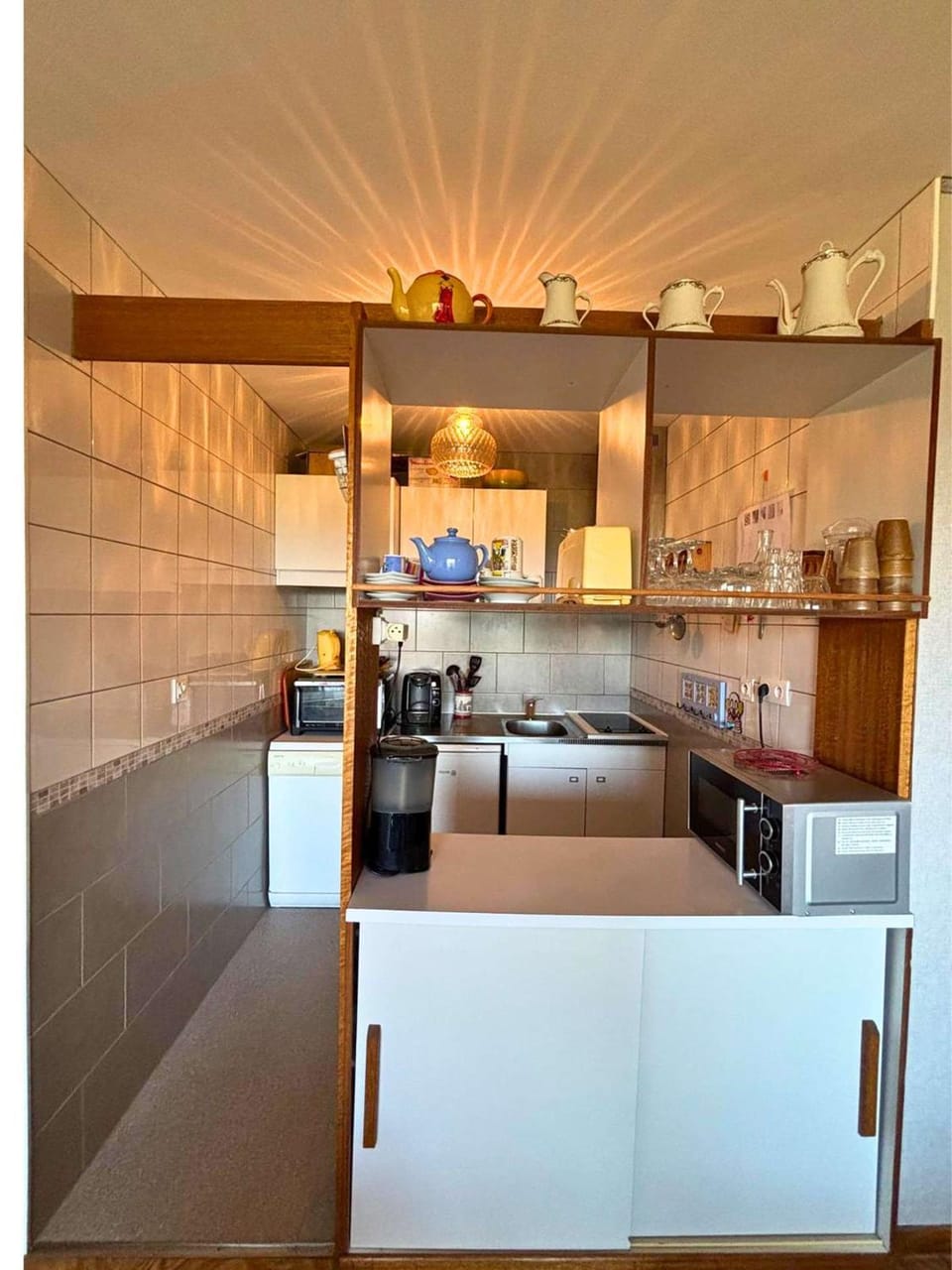 Kitchen or kitchenette