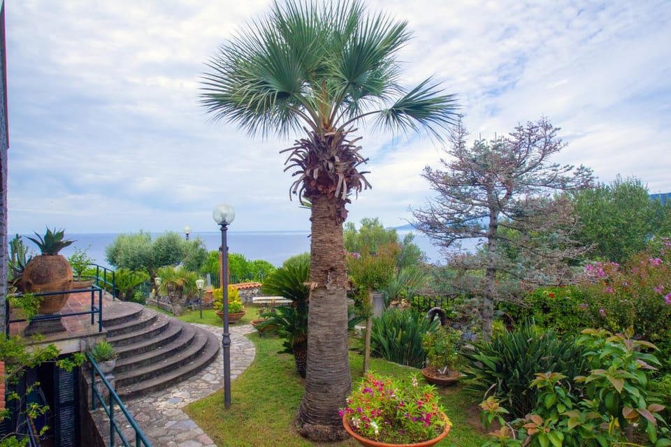 Roberto's Garden House in Palinuro
