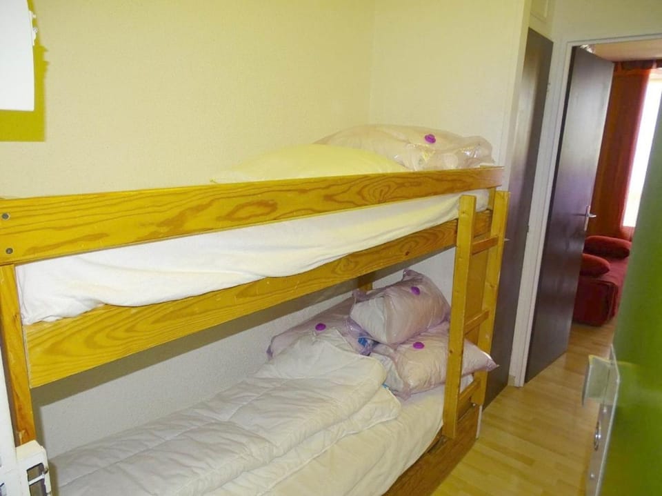 bunk bed
