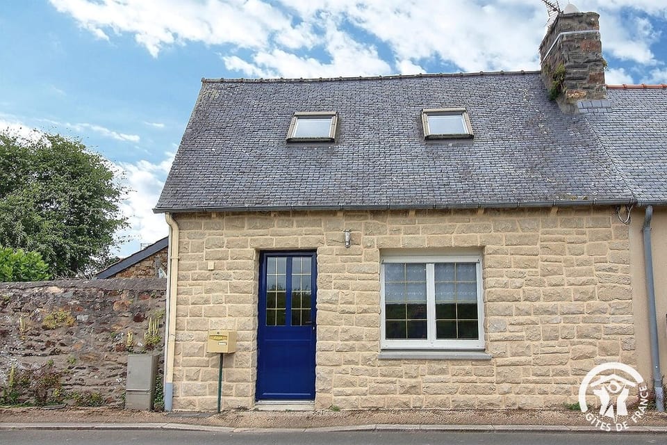 Le petit ploëzalais House in Brittany