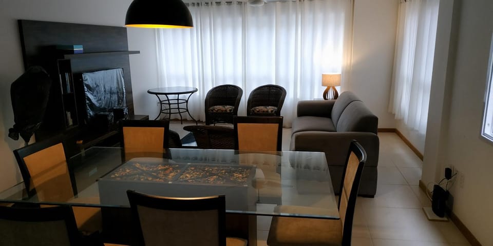 TV and multimedia, Living room, Seating area, Dining area