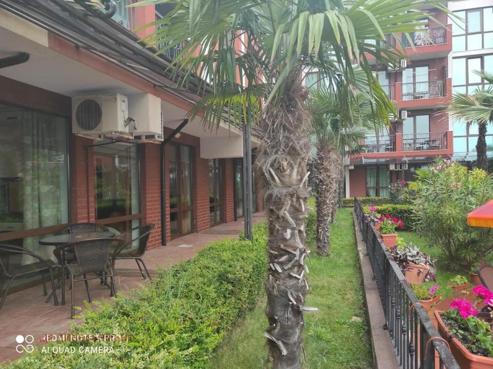 Garden view studio in Chateau Marina Apartment in Nessebar