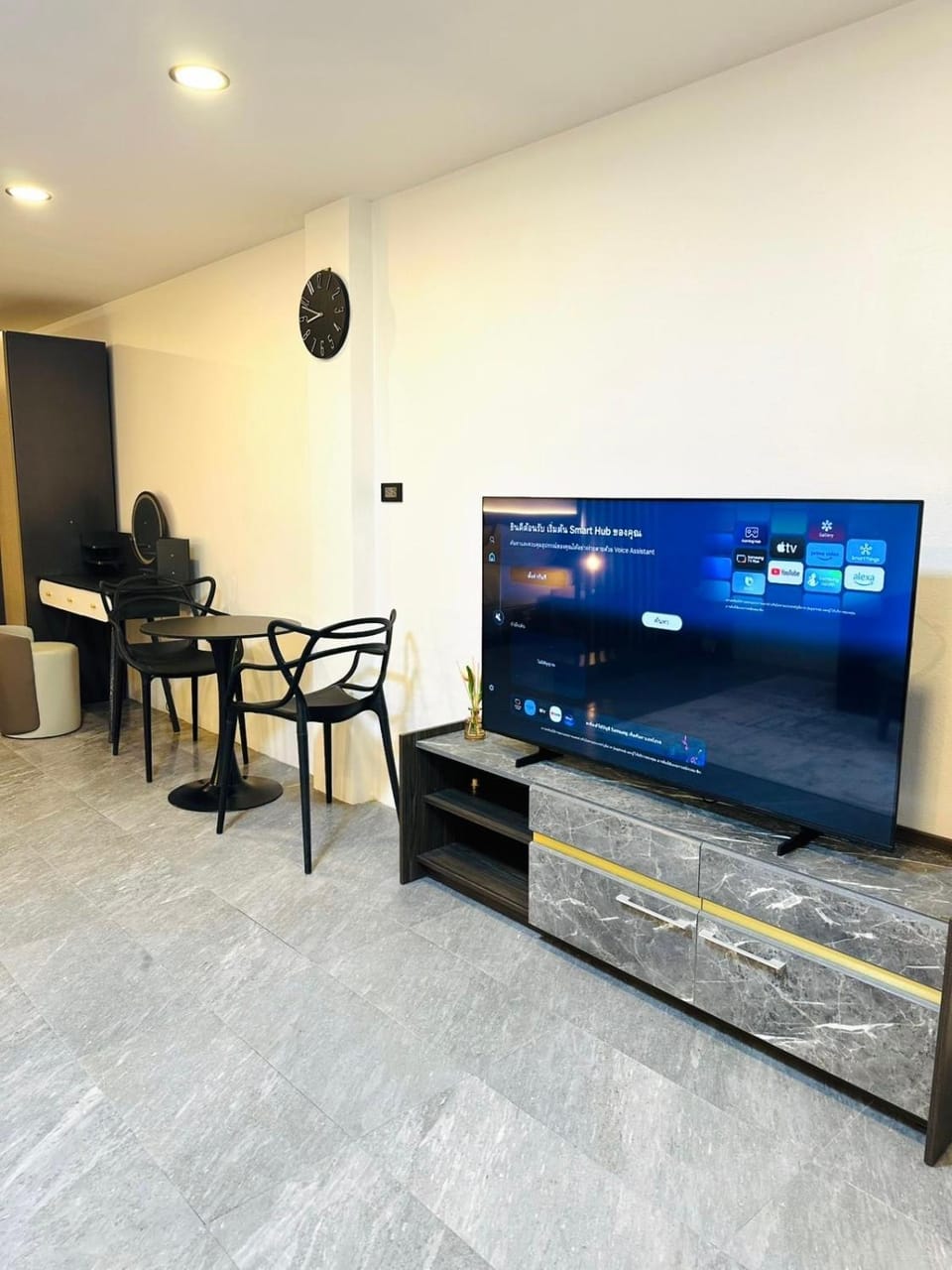 Communal lounge/ TV room, TV and multimedia