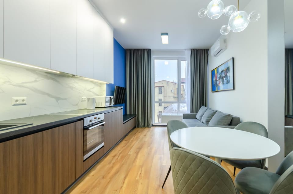 TV and multimedia, Seating area, Dining area, microwave, oven, pet friendly, stove