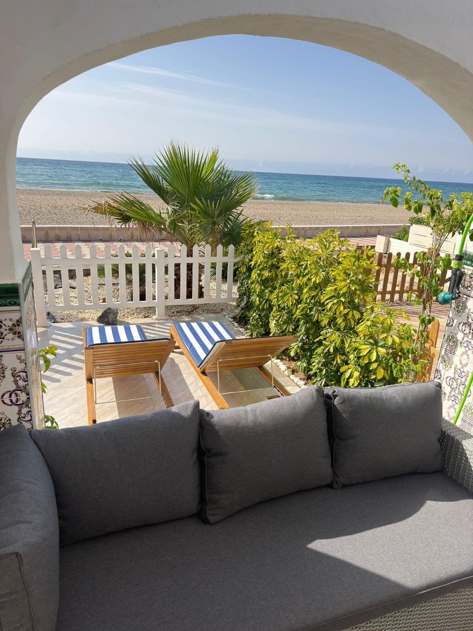 Natural landscape, View (from property/room), Balcony/Terrace, Dining area, Beach, sunbed