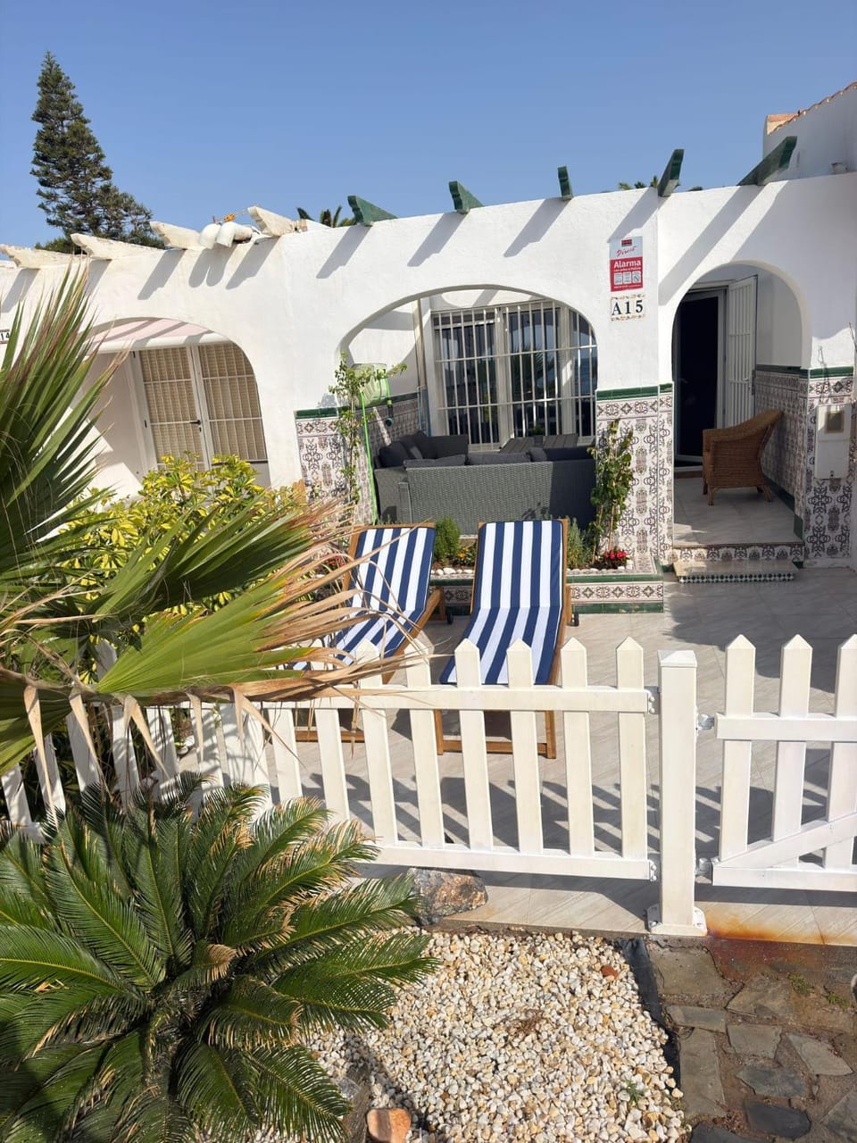 Property building, Day, sunbed