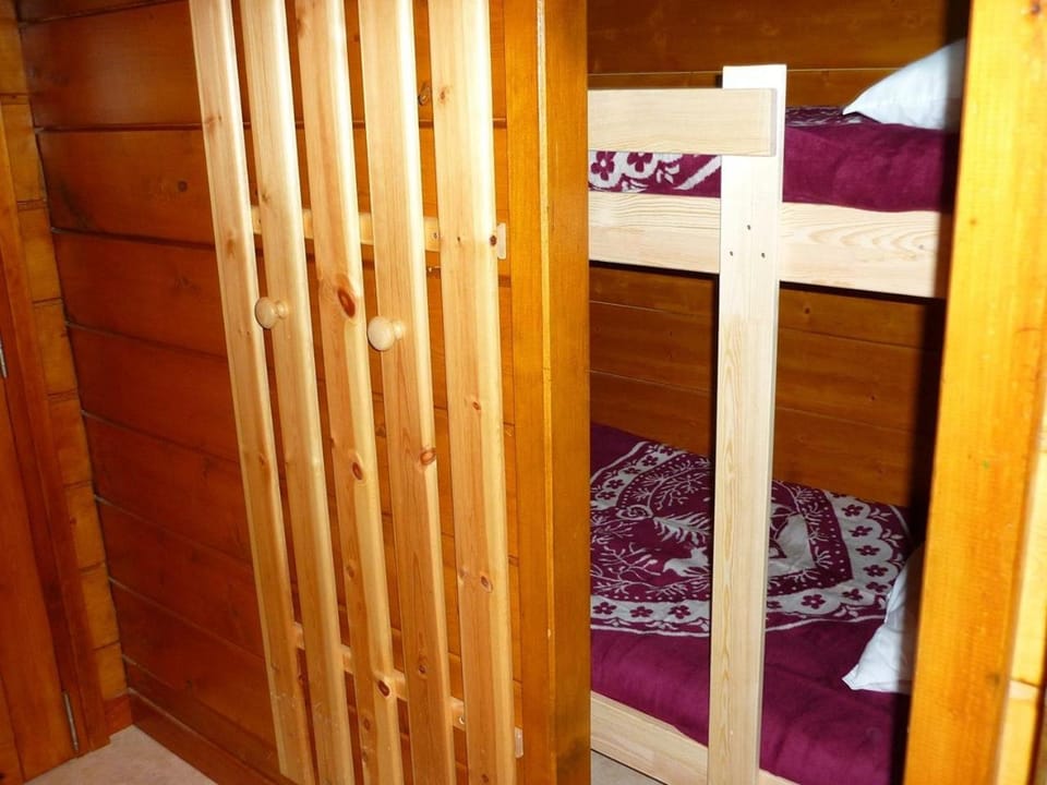 bunk bed