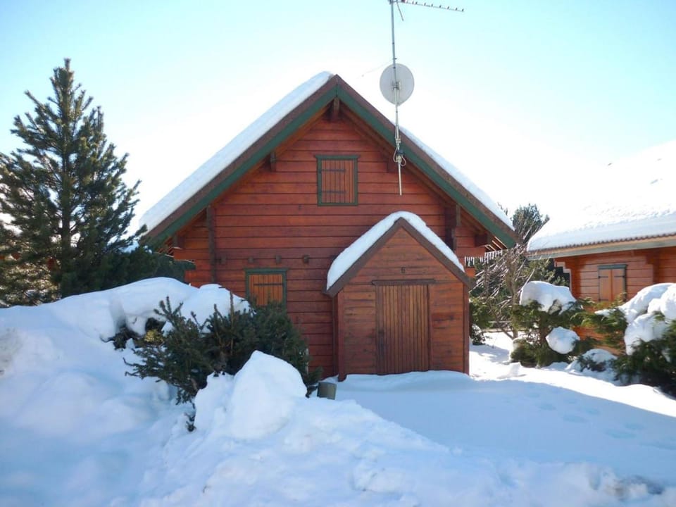 Property building, Winter