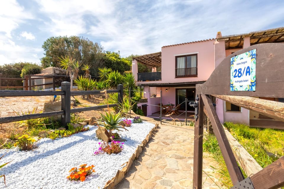 Property building, BBQ facilities, Inner courtyard view