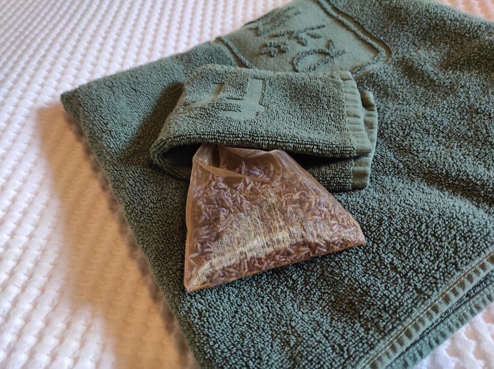towels, laundry