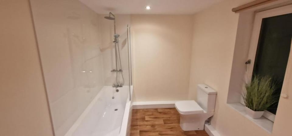 Spacious 3 Bed Apartment in Halifax Centre Apartment in Calderdale